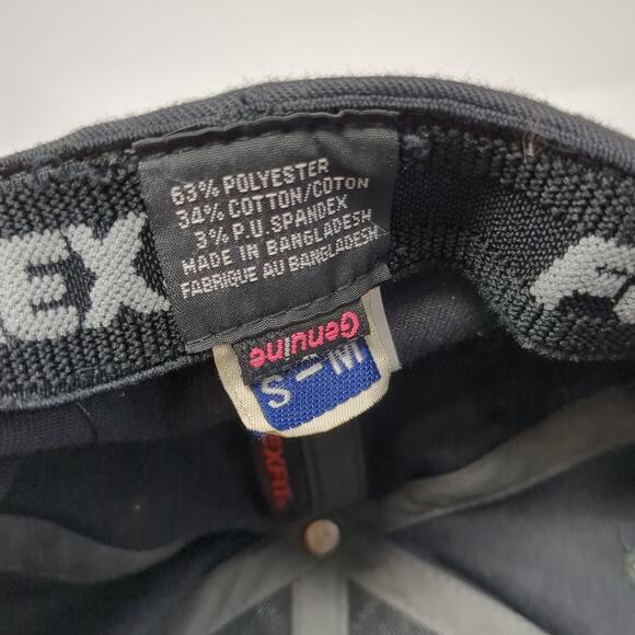 Volcom Fitted Baseball Cap Gray Medium Embroidered Vented Holes 6 Panel Flexfit - Picture 9 of 9